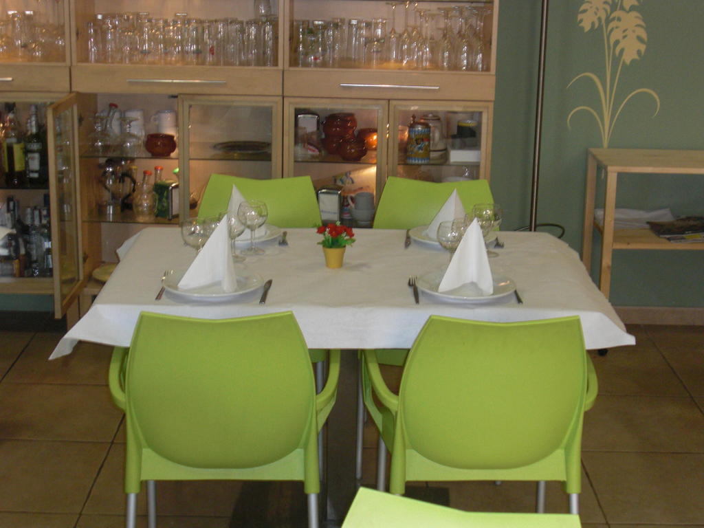Ca La Conxita Hostal & Restaurante Otel La Vajol Dış mekan fotoğraf